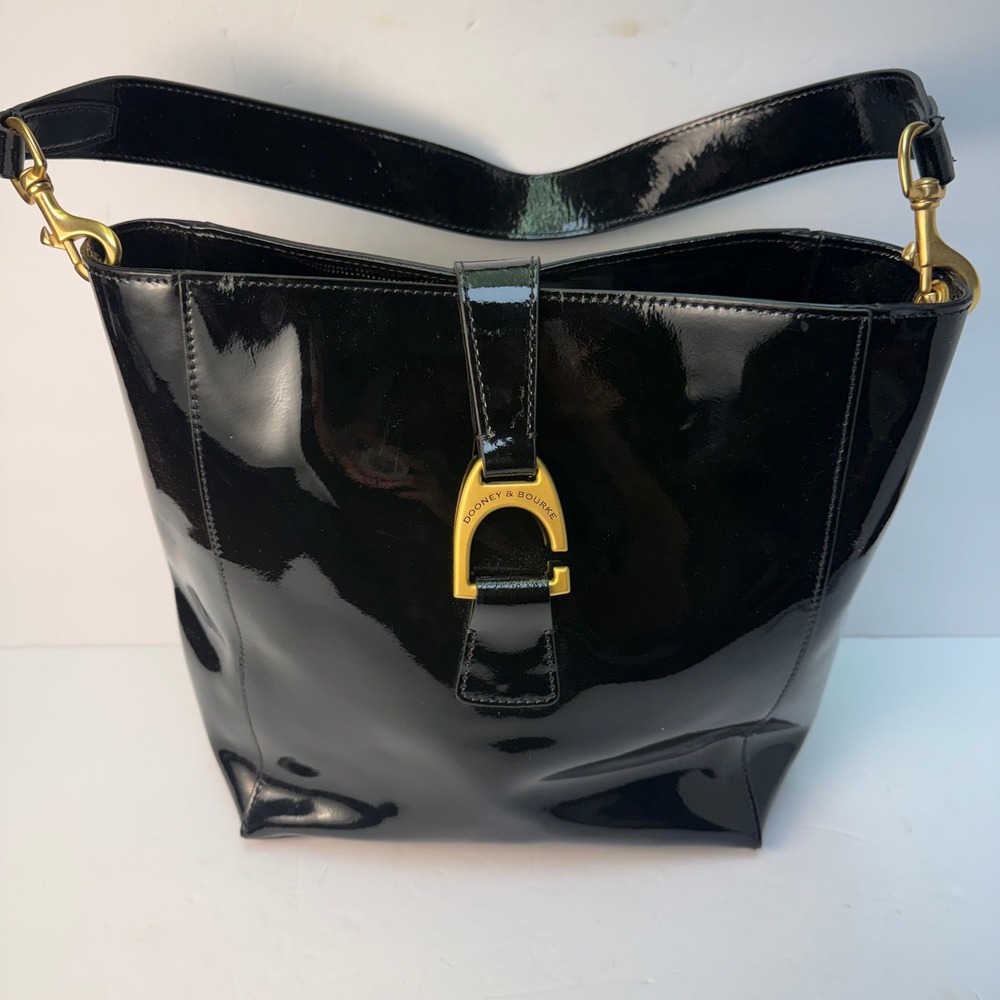 Dooney & Bourke Shoulder Bag Women Medium Black Patent Leather Gold Horseshoe